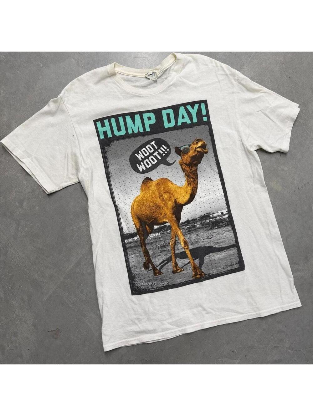 Vintage Delta Pro Weight Graphic Hump Day Camel Tee Sized Medium